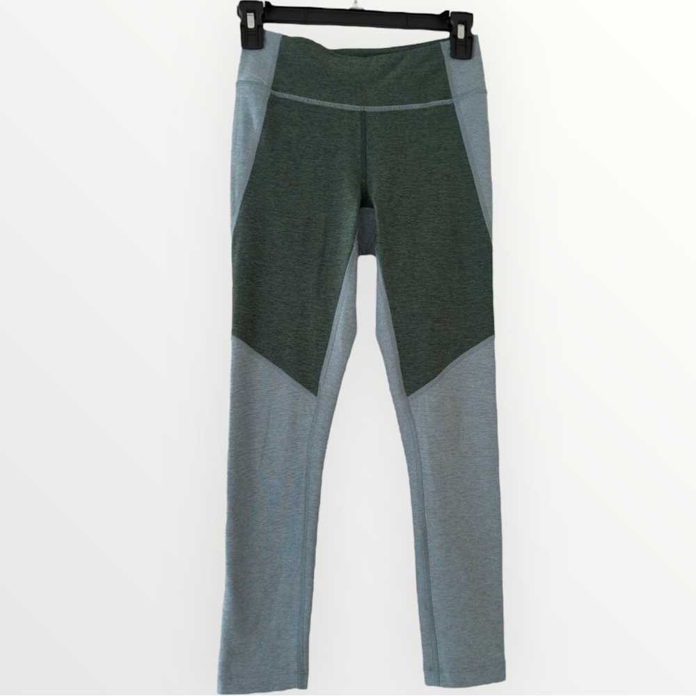 Outdoor Voices 3/4 Warmup Leggings Two Toned Athletic Pants Athleisure Size XS